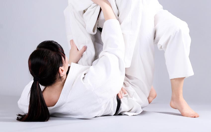 Do You Need to Add Ground Grappling Into Your Karate?